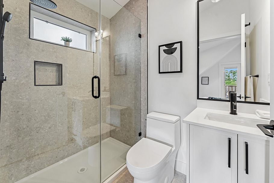 2 4763 Commercial Street Vancouver, BC - 24