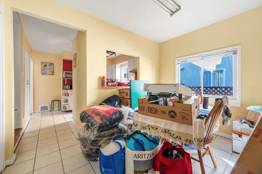 2641 E 7th Avenue Vancouver, BC - 18