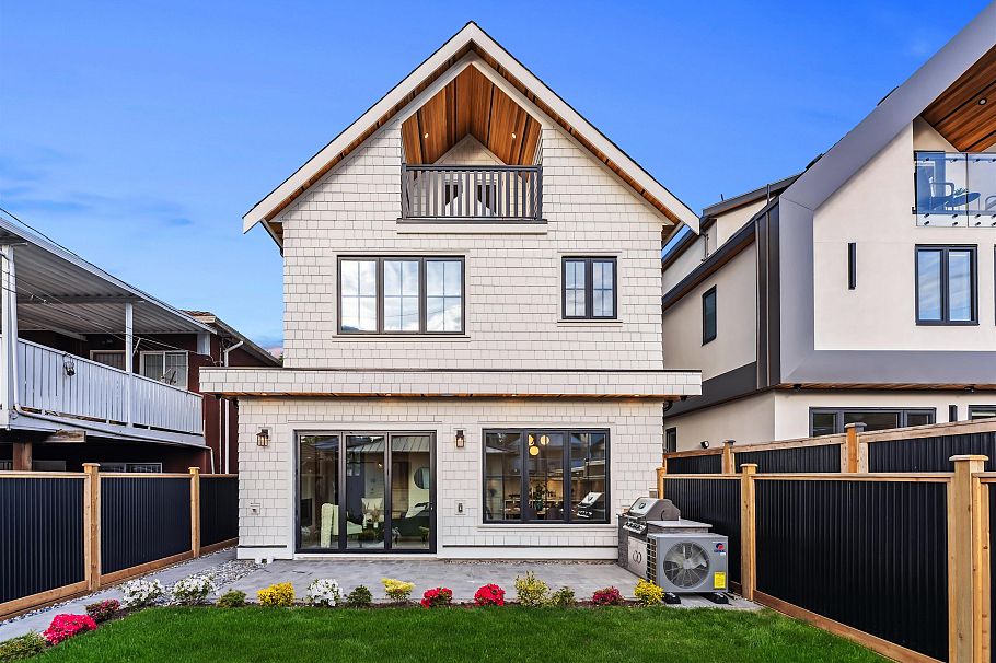 2 4763 Commercial Street Vancouver, BC - 2