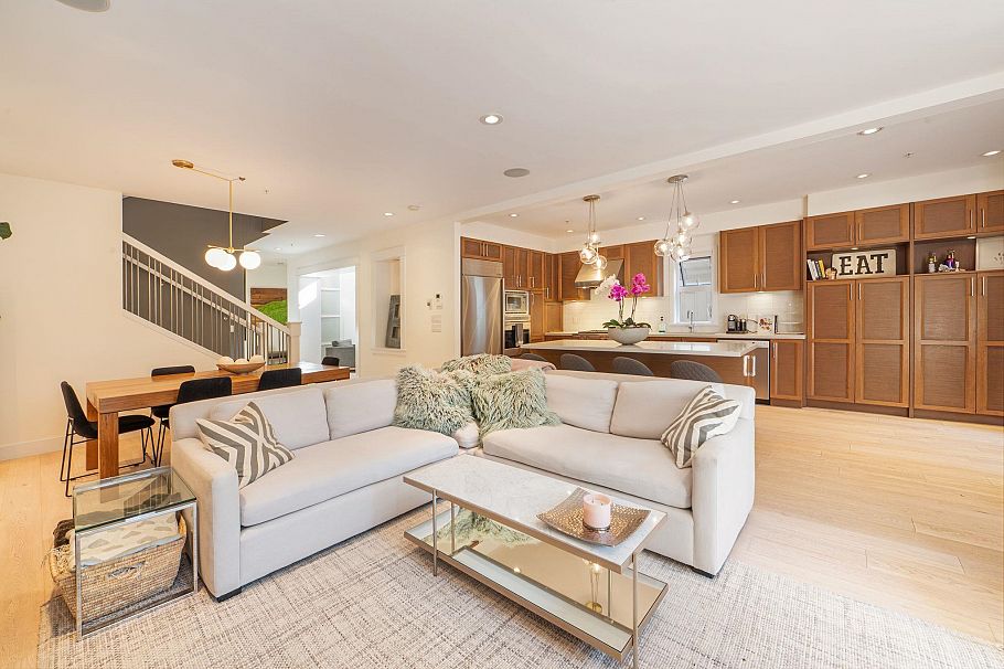 20 555 Raven Woods Drive North Vancouver, BC - 15