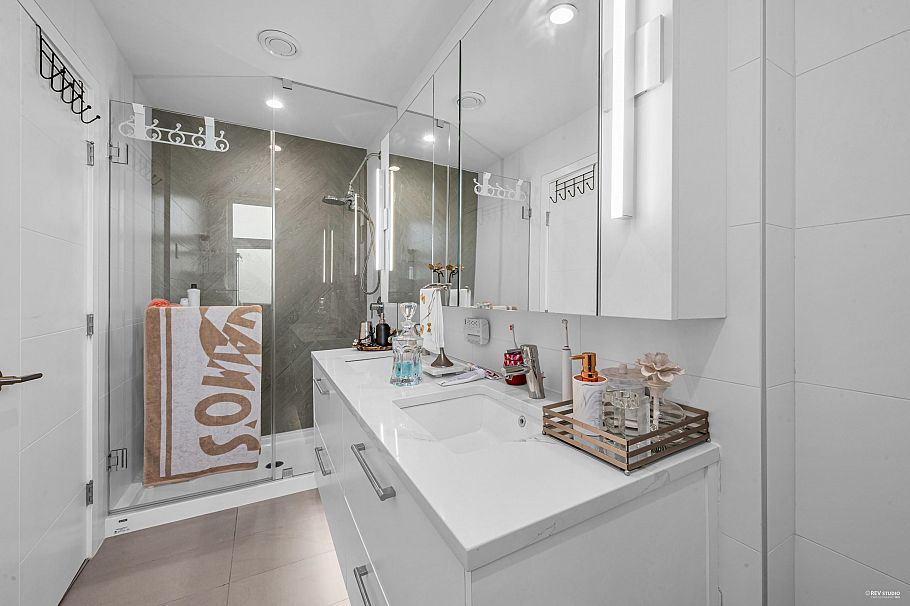 101 2035 Glenaire Drive North Vancouver, BC - 22