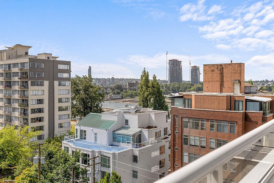 702 1436 Harwood Street Vancouver, BC - 24