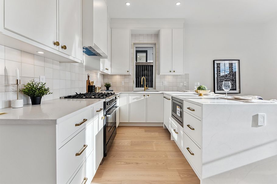 2 4763 Commercial Street Vancouver, BC - 11