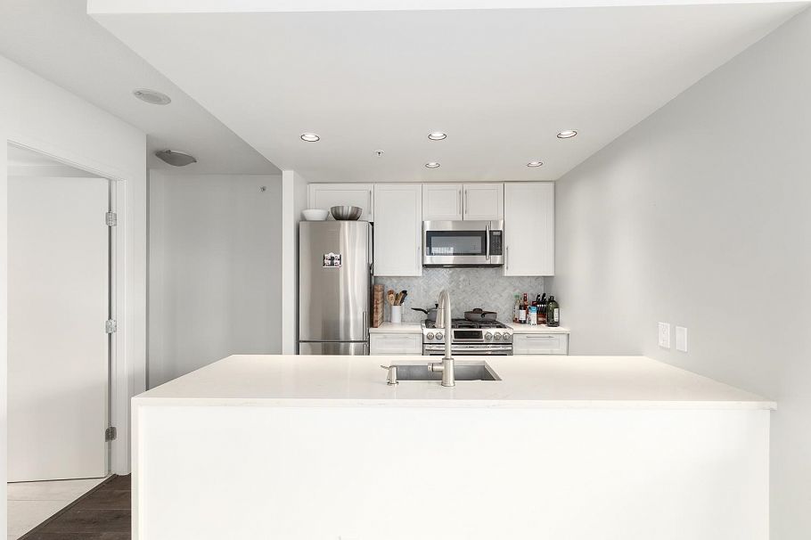 2710 928 Beatty Street Vancouver, BC - 8