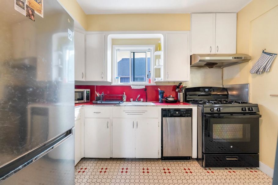 2641 E 7th Avenue Vancouver, BC - 14