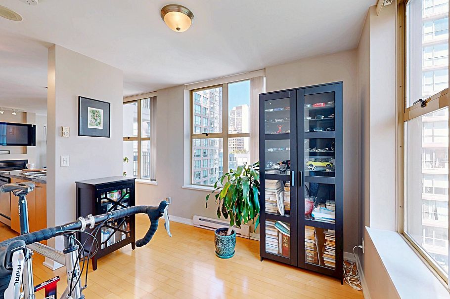 1003 969 Richards Street Vancouver, BC - 18