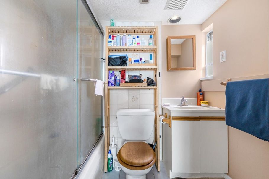 2641 E 7th Avenue Vancouver, BC - 9