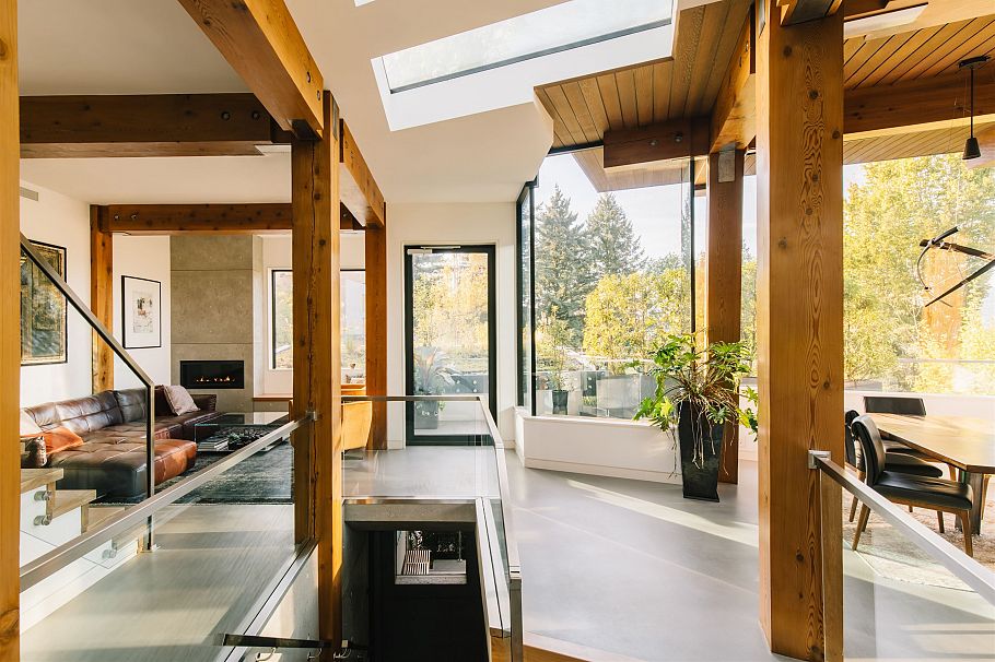 5038 Arbutus Street Vancouver, BC - 5