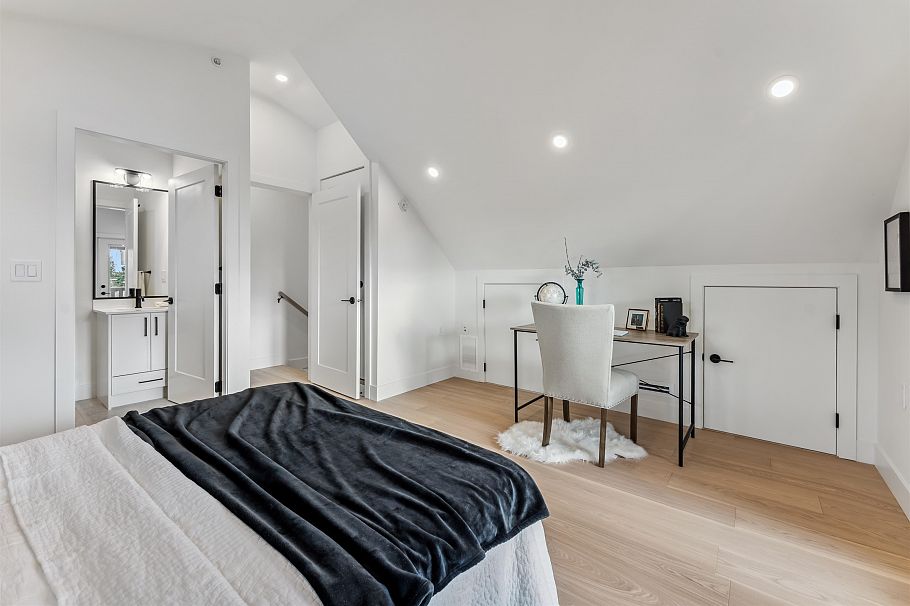 2 4763 Commercial Street Vancouver, BC - 23