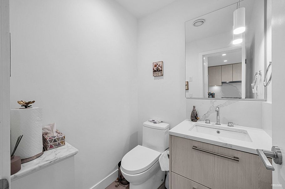 101 2035 Glenaire Drive North Vancouver, BC - 26