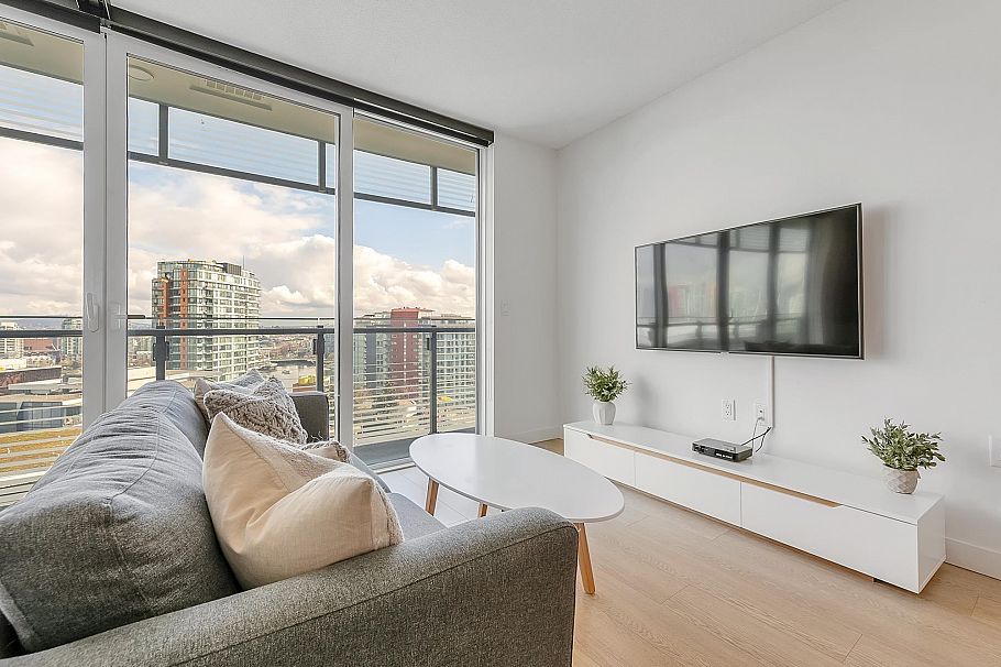 2212 89 Nelson Street Vancouver, BC - 1