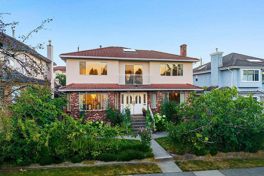 5455 Chambers Street Vancouver, BC - 1