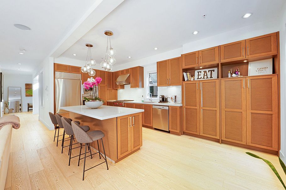 20 555 Raven Woods Drive North Vancouver, BC - 11