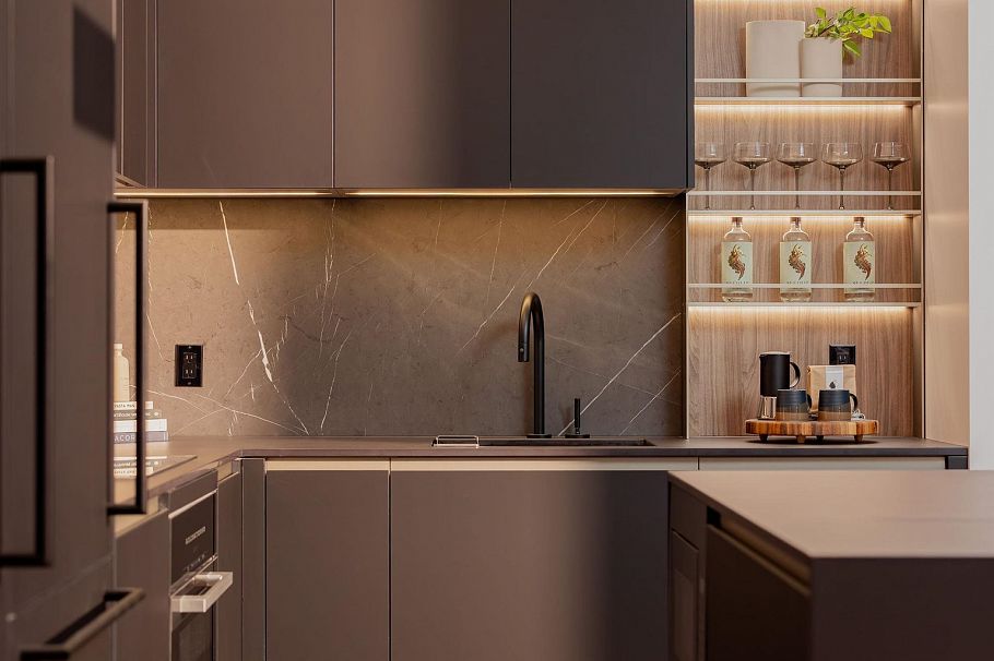 210 480 W 16th Avenue Vancouver, BC - 3