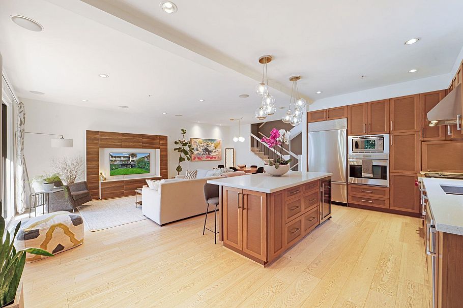 20 555 Raven Woods Drive North Vancouver, BC - 1