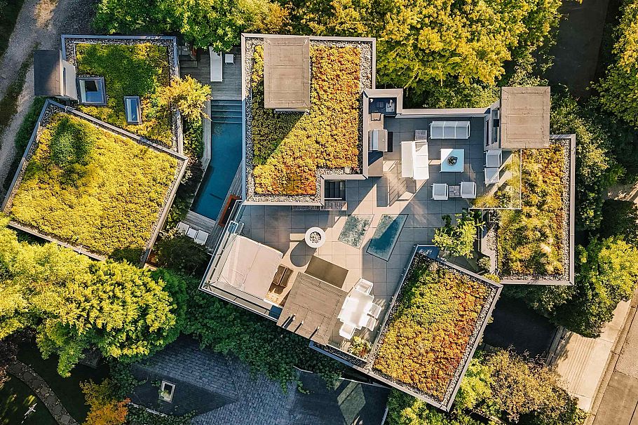 5038 Arbutus Street Vancouver, BC - 2