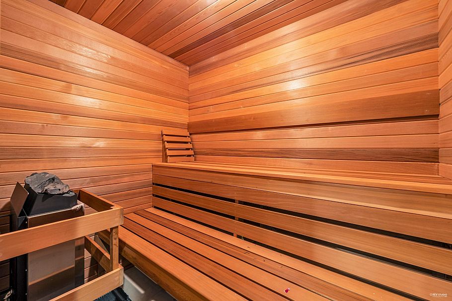 2069 W 28th Avenue Vancouver, BC - 39