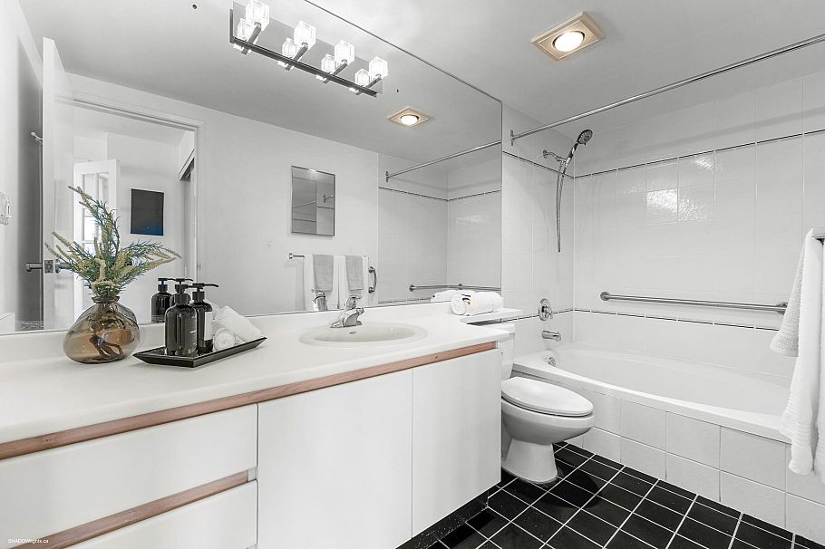 702 1436 Harwood Street Vancouver, BC - 12