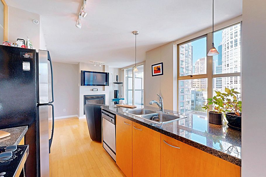 1003 969 Richards Street Vancouver, BC - 7