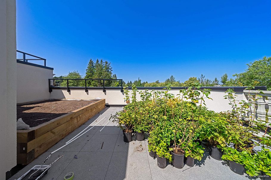 203 918 W 32nd Avenue Vancouver, BC - 25