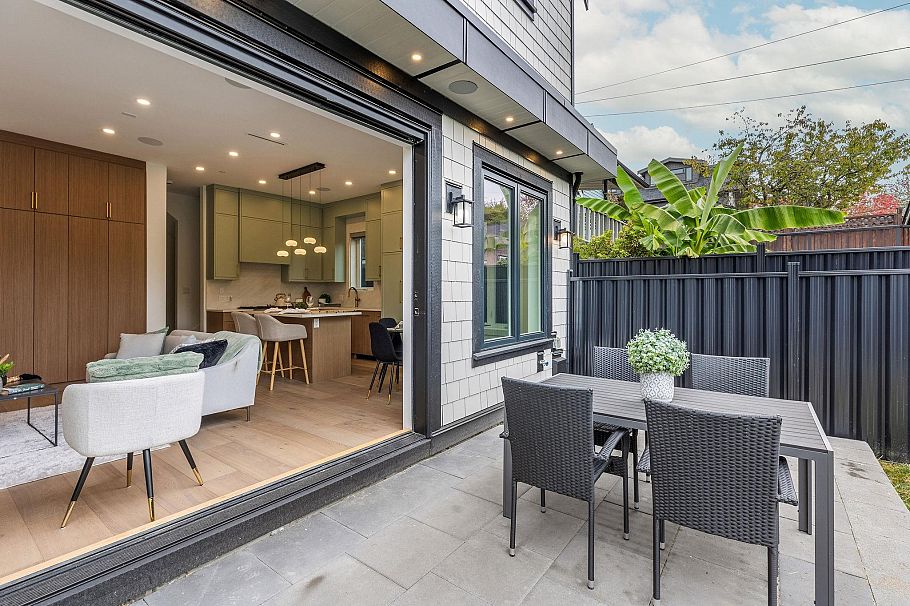 2334 E 5th Avenue Vancouver, BC - 10