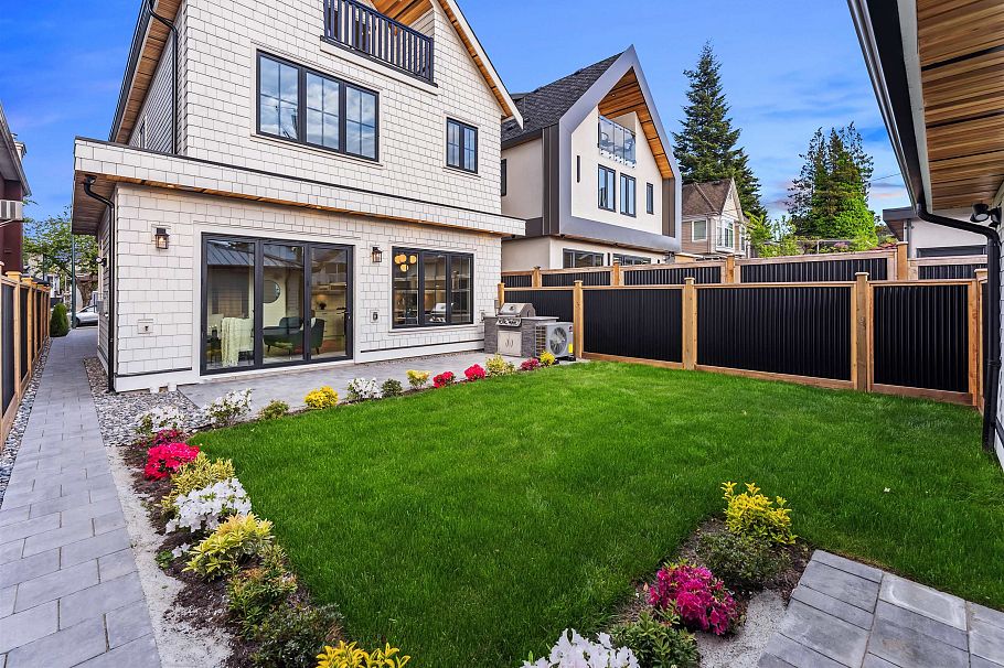 2 4763 Commercial Street Vancouver, BC - 28