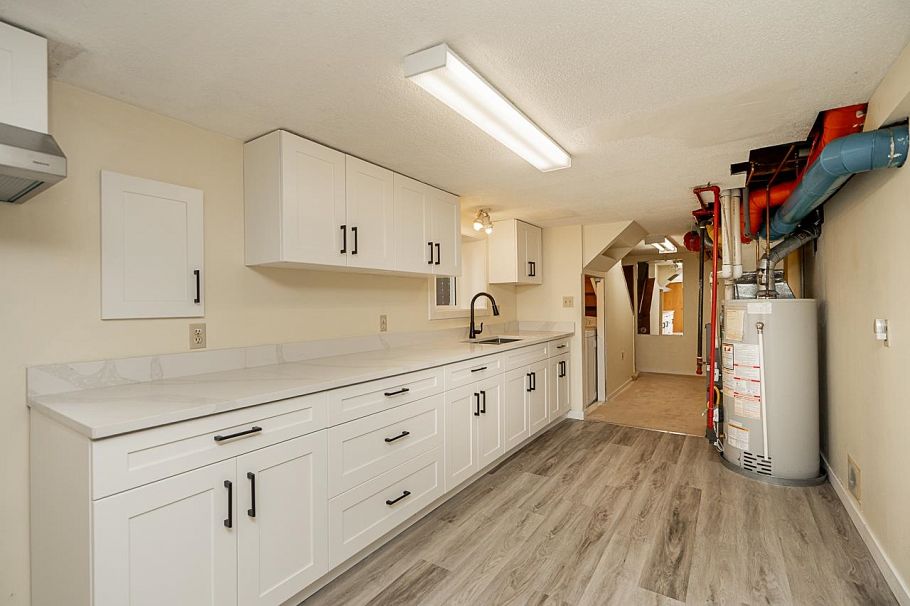 22 E 18th Avenue Vancouver, BC - 32