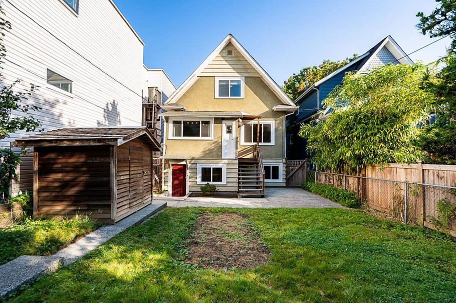 22 E 18th Avenue Vancouver, BC - 37