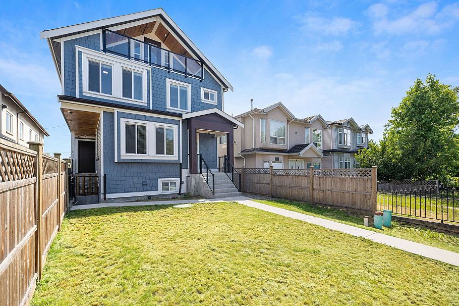 1 2430 E 41 Avenue Vancouver, BC - 35