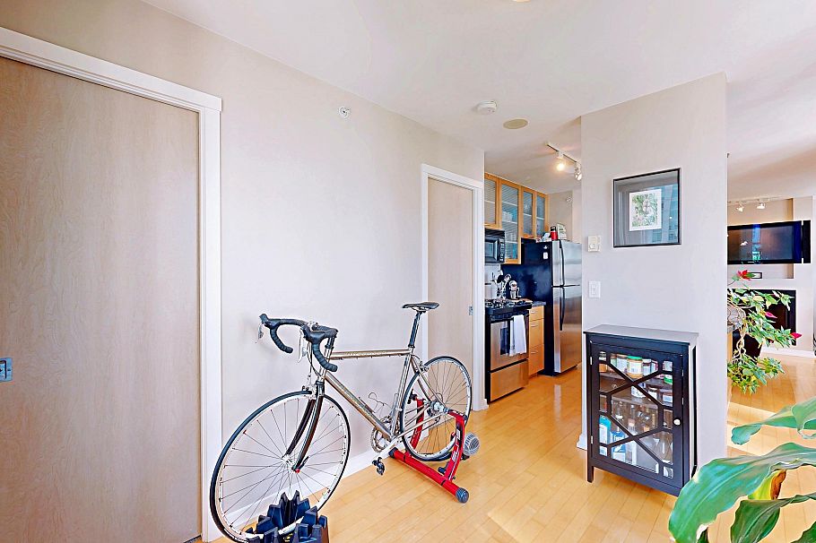 1003 969 Richards Street Vancouver, BC - 16