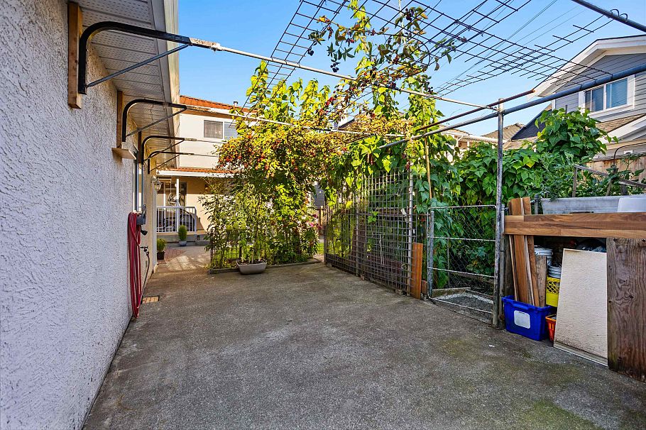 5455 Chambers Street Vancouver, BC - 23