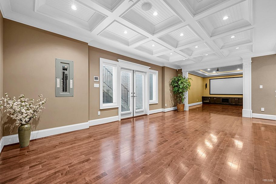 2069 W 28th Avenue Vancouver, BC - 35