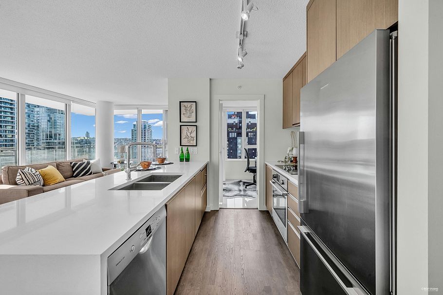 1606 1009 Harwood Street Vancouver, BC - 11
