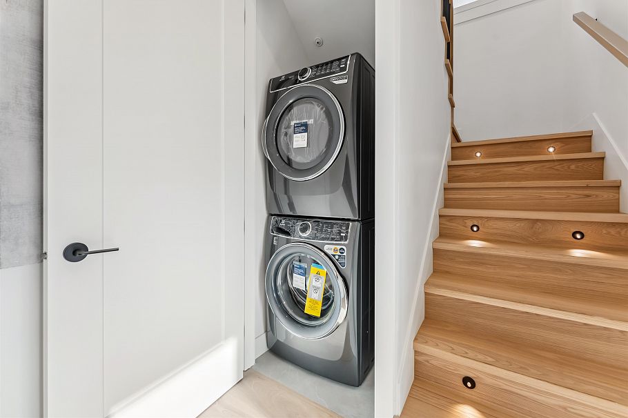 2 4763 Commercial Street Vancouver, BC - 14