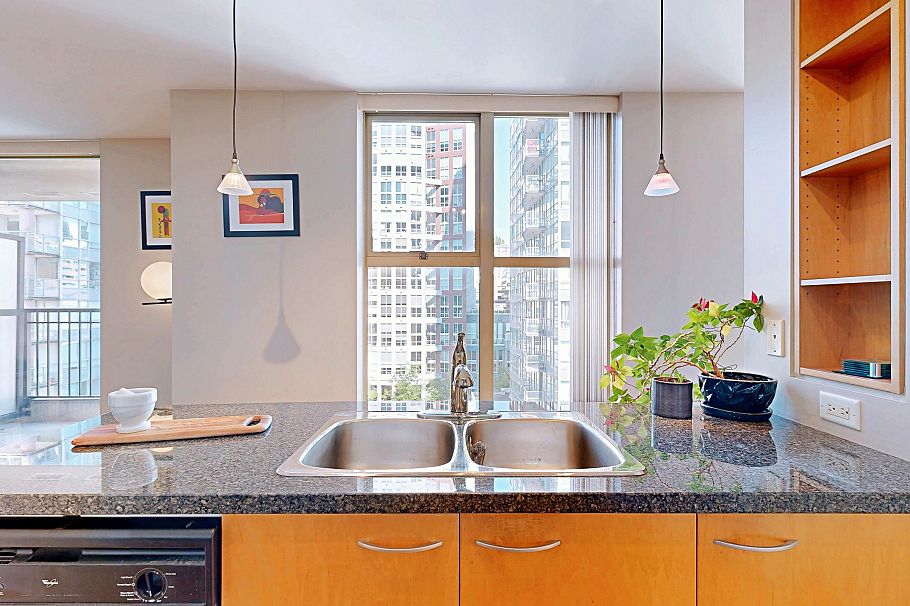 1003 969 Richards Street Vancouver, BC - 6