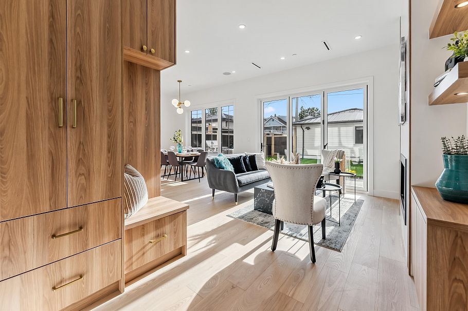 2 4763 Commercial Street Vancouver, BC - 3