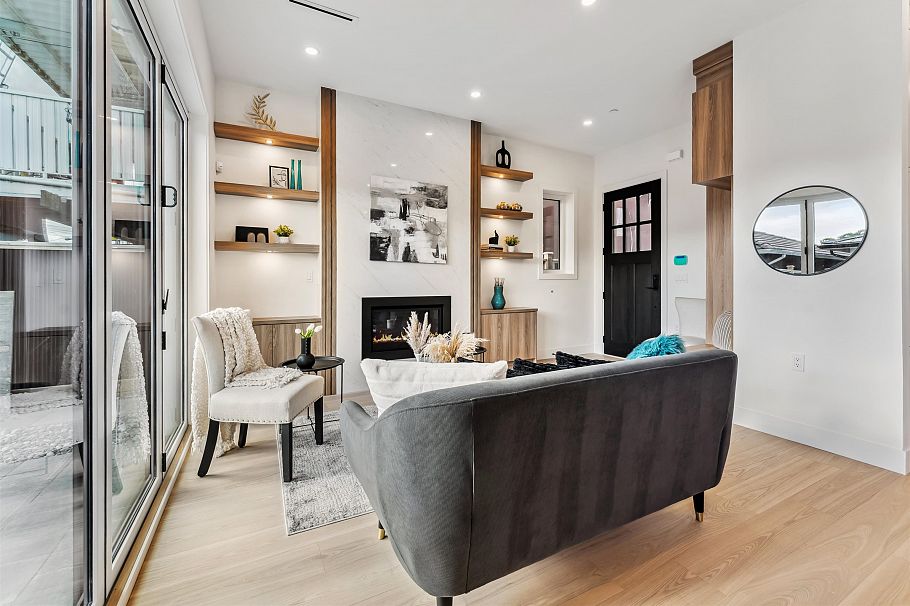 2 4763 Commercial Street Vancouver, BC - 5