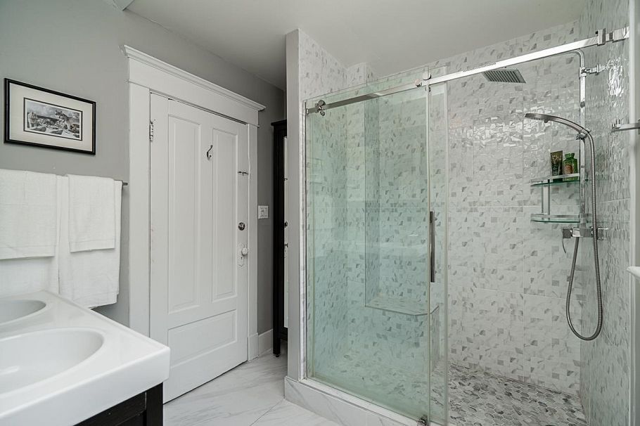 22 E 18th Avenue Vancouver, BC - 25