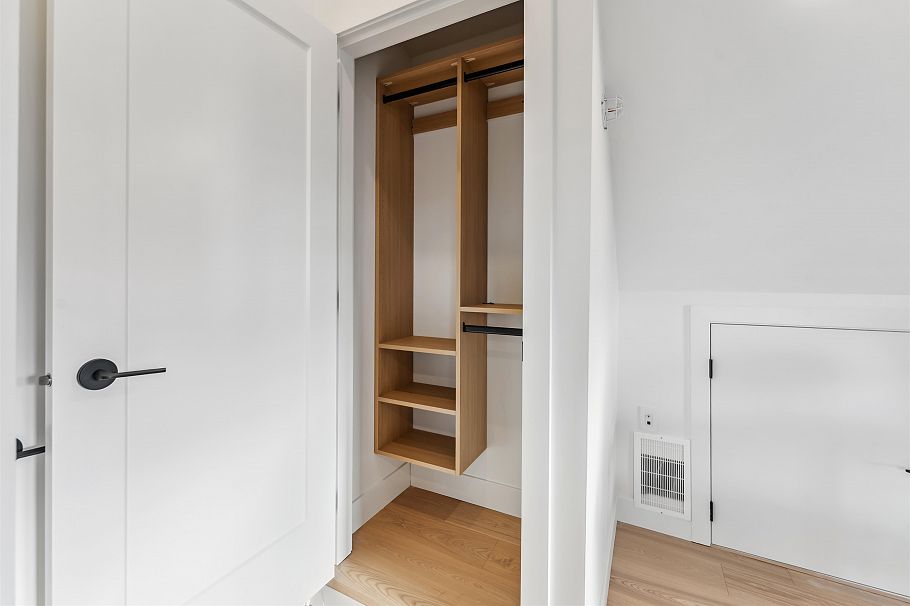 2 4763 Commercial Street Vancouver, BC - 25