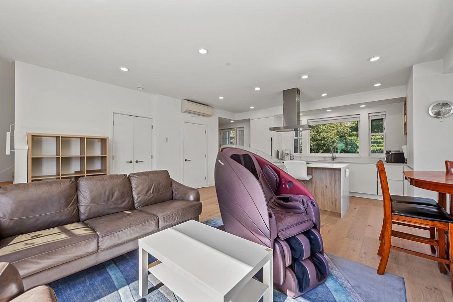 1312 W 57th Avenue Vancouver, BC - 13