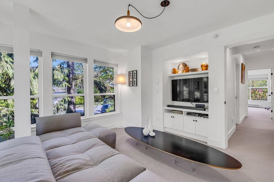 1664 St.Georges Avenue North Vancouver, BC - 32