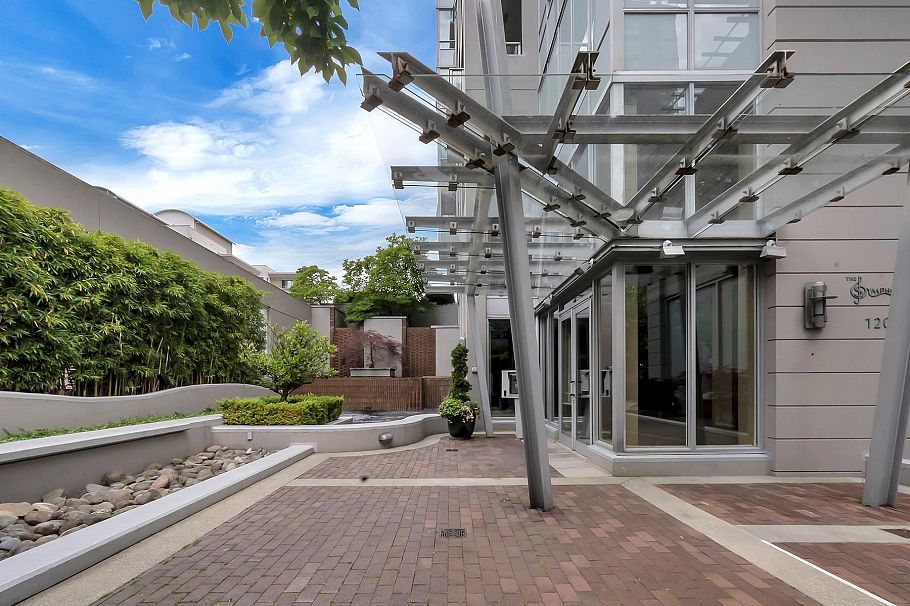 1403 120 W 16th Street North Vancouver, BC - 29