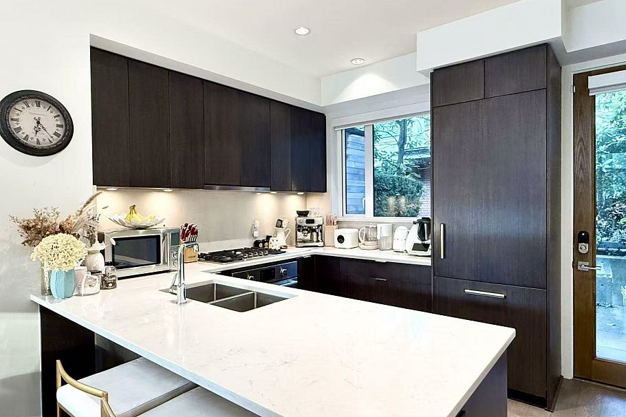 5432 Oak Street Vancouver, BC - 6