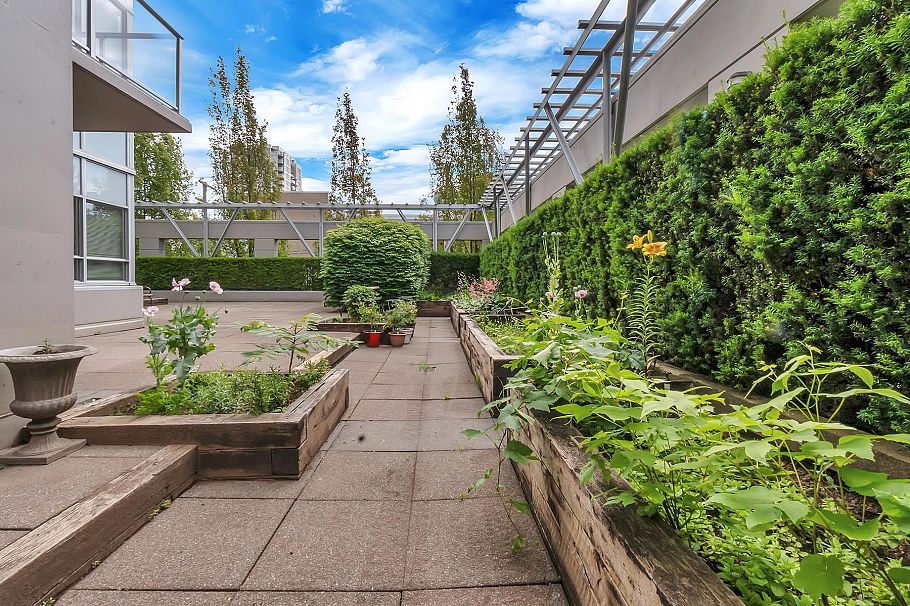 1403 120 W 16th Street North Vancouver, BC - 27