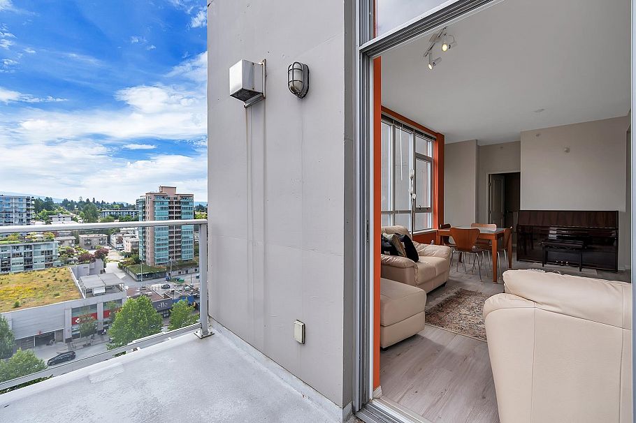 1403 120 W 16th Street North Vancouver, BC - 22