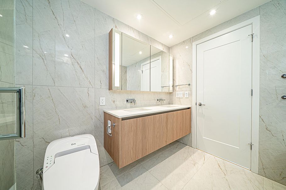 1306 135 E 13th Street North Vancouver, BC - 15