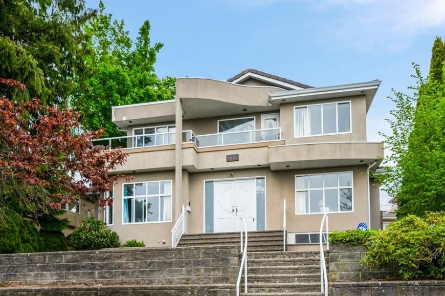 2085 Qualicum Drive Vancouver, BC - 2