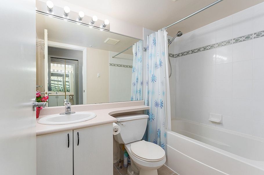 901 2763 Chandlery Place Vancouver, BC - 19