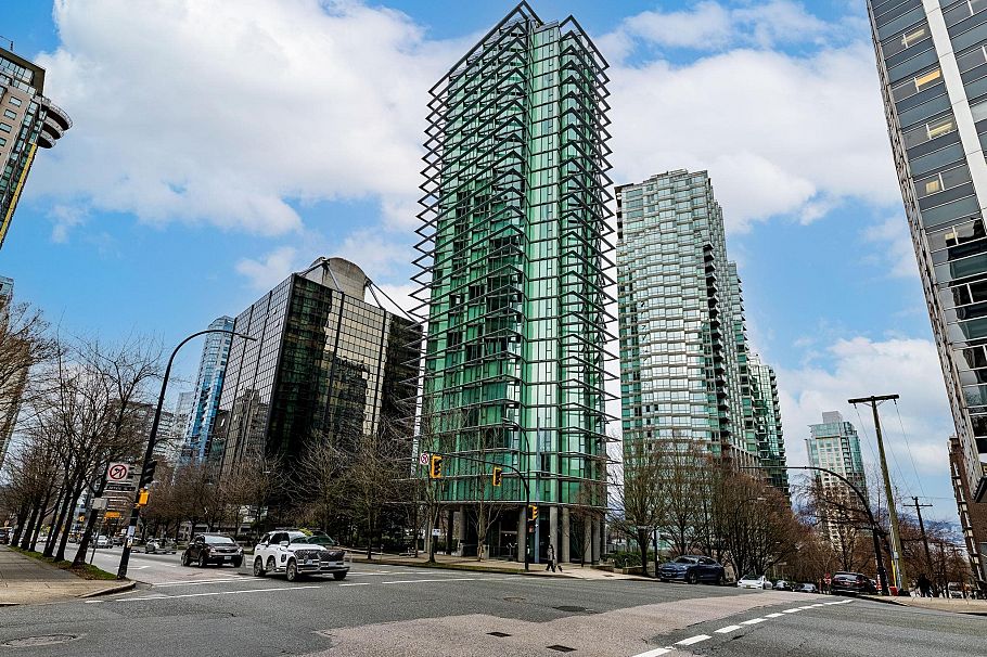 509 1331 West Georgia Street Vancouver, BC - 1