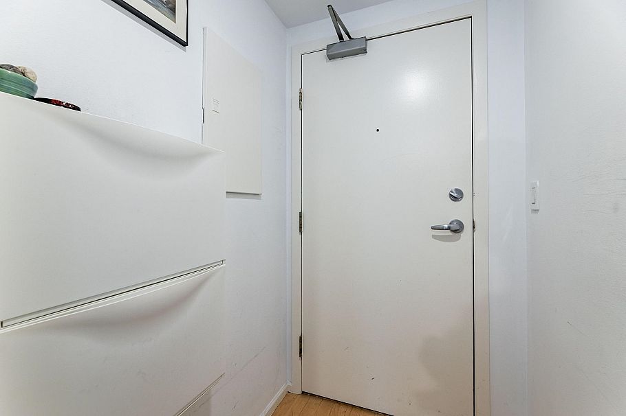 509 1331 West Georgia Street Vancouver, BC - 7